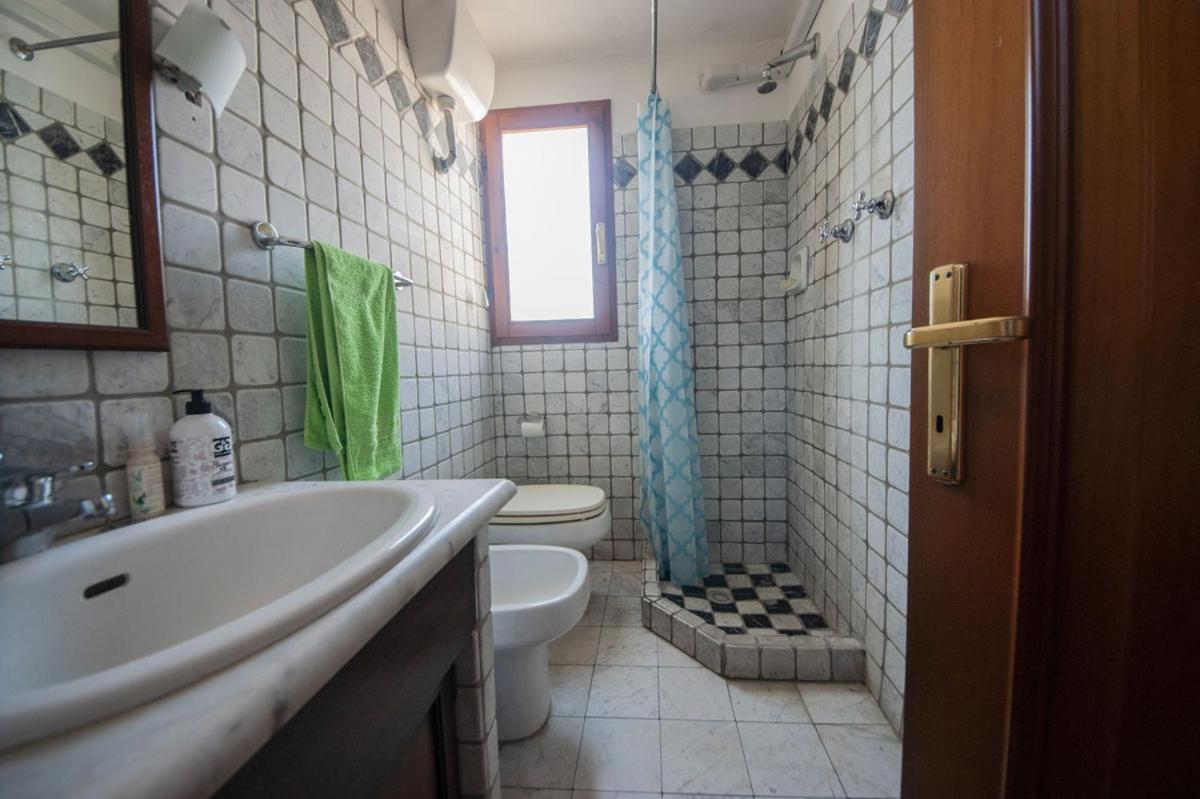 Grande Appartamento In Centro Pontedera Bagian luar foto
