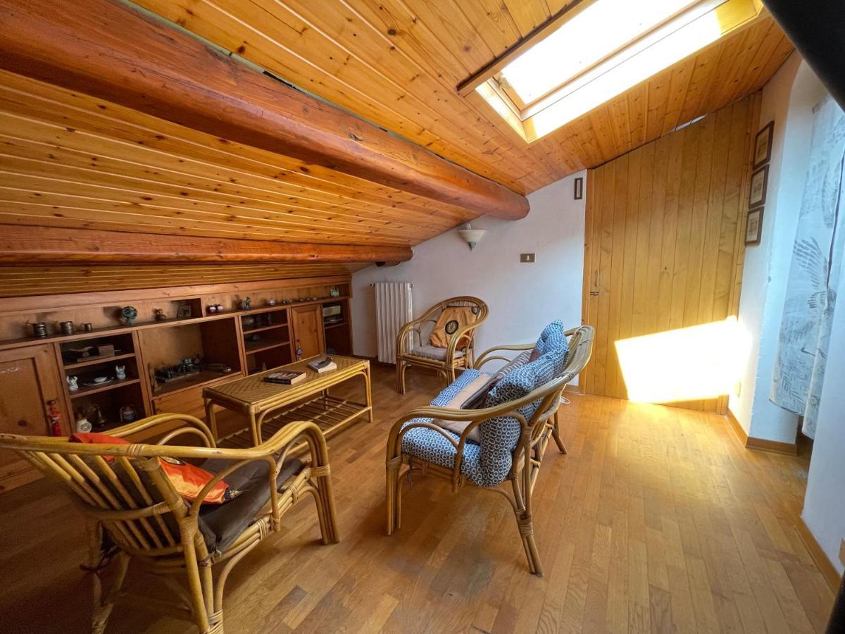 Grande Appartamento In Centro Pontedera Bagian luar foto