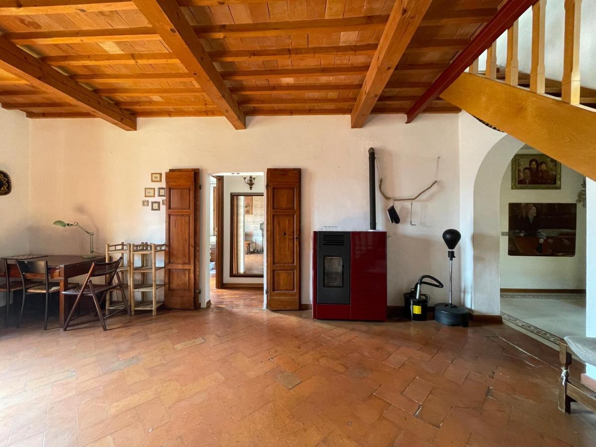 Grande Appartamento In Centro Pontedera Bagian luar foto